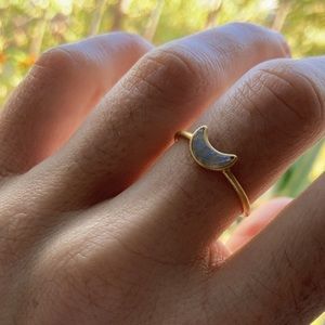 Size 8 crescent moon ring by Madewell